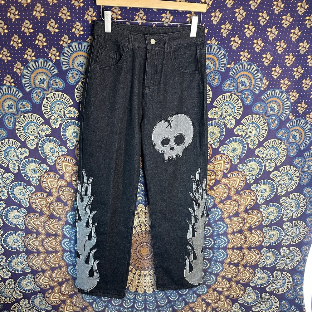 Skull print high waisted straight leg jeans